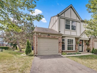 9205 Lakeview Dr, Orland Park, IL 60462