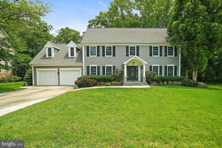 8821 Gateshead Rd, Alexandria, VA 22309