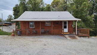 228 Bill Hunter Rd, Celina, TN 38551