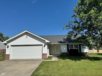 39 Cedarwood Dr, Greencastle, IN 46135