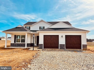 266 Gardenia Ln, Lebanon, PA 17042