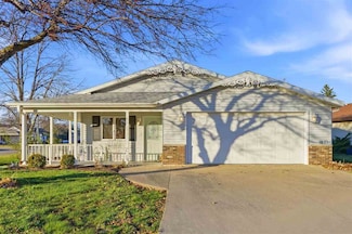 944 S 6th Ave, Washington, IA 52353