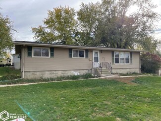 530 Hamilton Ave, Grinnell, IA 50112
