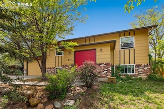 814 Paradise Ln, Colorado Springs, CO 80904