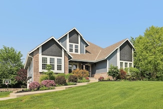 N60W13464 Tall Oak Ct, Menomonee Falls, WI 53051
