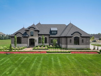 61570 Cotswold Dr, Washington, MI 48094