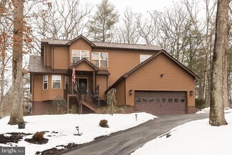 1106 Lakeview Dr, Cross Junction, VA 22625