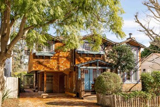 104 Clover Ln, Menlo Park, CA 94025