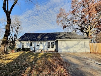 8902 Mastin St, Overland Park, KS 66212