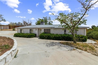11671 Jacaranda Ave, Hesperia, CA 92345