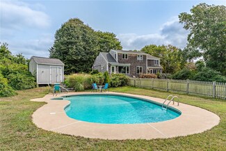 4 Fairfield Dr, Little Compton, RI 02837