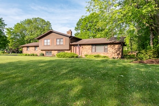 1401 Funderburk Dr, Winthrop Harbor, IL 60096