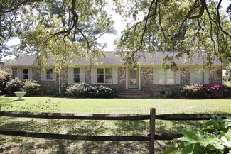1001 Pyatt St, Georgetown, SC 29440