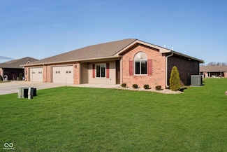 202 Asbury Dr, Anderson, IN 46013