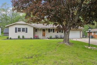 2243 Apache St, Saint Paul, MN 55120