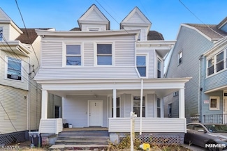 876 S 16th St, Newark, NJ 07108