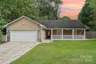 4004 Bon Rea Dr, Charlotte, NC 28226