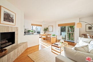 302 Ashland Ave Unit 201, Santa Monica, CA 90405