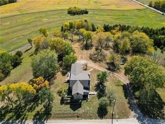 17355 W 335th St, Paola, KS 66071