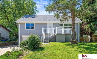 3103 Albert St, Bellevue, NE 68147