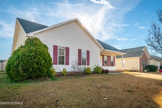 3709 Dover Dr, Ayden, NC 28513
