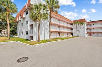 8002 Lagos de Campo Blvd Unit B101, Tamarac, FL 33321