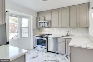 16 Orchard Dr, Gaithersburg, MD 20878