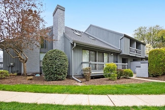 24 Linda Ln, Edison, NJ 08820