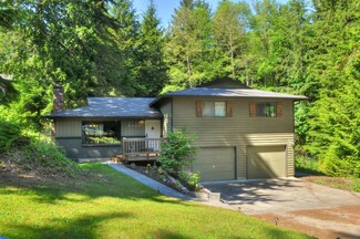9140 NE Spruce Ave, Indianola, WA 98342