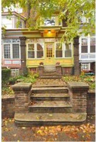 528 S 45th St, Philadelphia, PA 19104