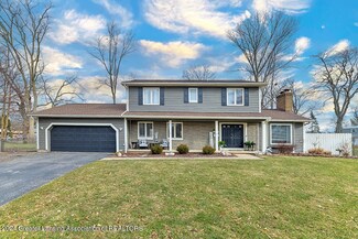2913 Bascom Cir, Lansing, MI 48912