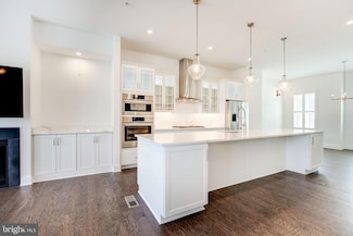 10124 Dalmatian St, Rockville, MD 20850