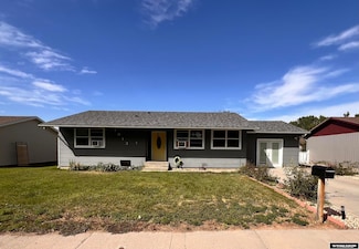 1913 Cardinal St, Worland, WY 82401