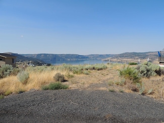40905 Scenic Dr N, Seven Bays, WA 99122