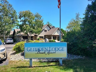 4676 Glidden Dr Unit 105, Sturgeon Bay, WI 54235