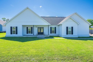 110 Skyview Cir, Muscle Shoals, AL 35661