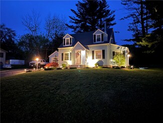 71 Hopkins Ave, Johnston, RI 02919