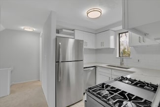 3 Trolley Crossing Ln, Middletown, CT 06457