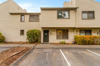 1 Horizon Dr Unit 2, Norwalk, CT 06854