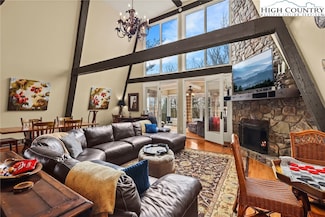 207 Pinnacle Ridge Rd, Beech Mountain, NC 28604