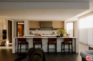 9900 S Santa Monica Blvd Unit 2F, Beverly Hills, CA 90212