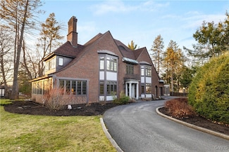 1113 Parkway E, Utica, NY 13501