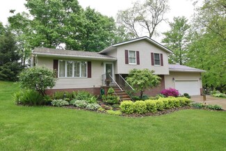 2900 Tarkman Dr, Nashport, OH 43830