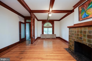 437 Windsor St, Reading, PA 19601