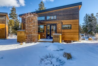 61301 Benham Rd Unit 2, Bend, OR 97702