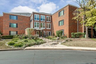 520 Biesterfield Rd Unit F319, Elk Grove Village, IL 60007