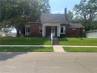 307 N 8th St, Coshocton, OH 43812