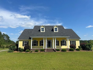 3 Thomas Dr, Tifton, GA 31794