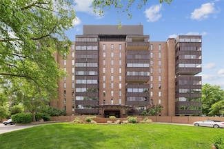 3131 Fleur Dr Unit 208 and 206, Des Moines, IA 50321