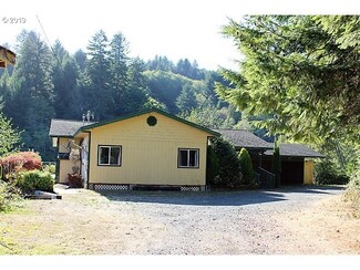 96216 Bass Ln, Lakeside, OR 97449
